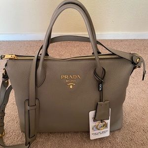 🌼 PRADA Convertible Tote 🌼
